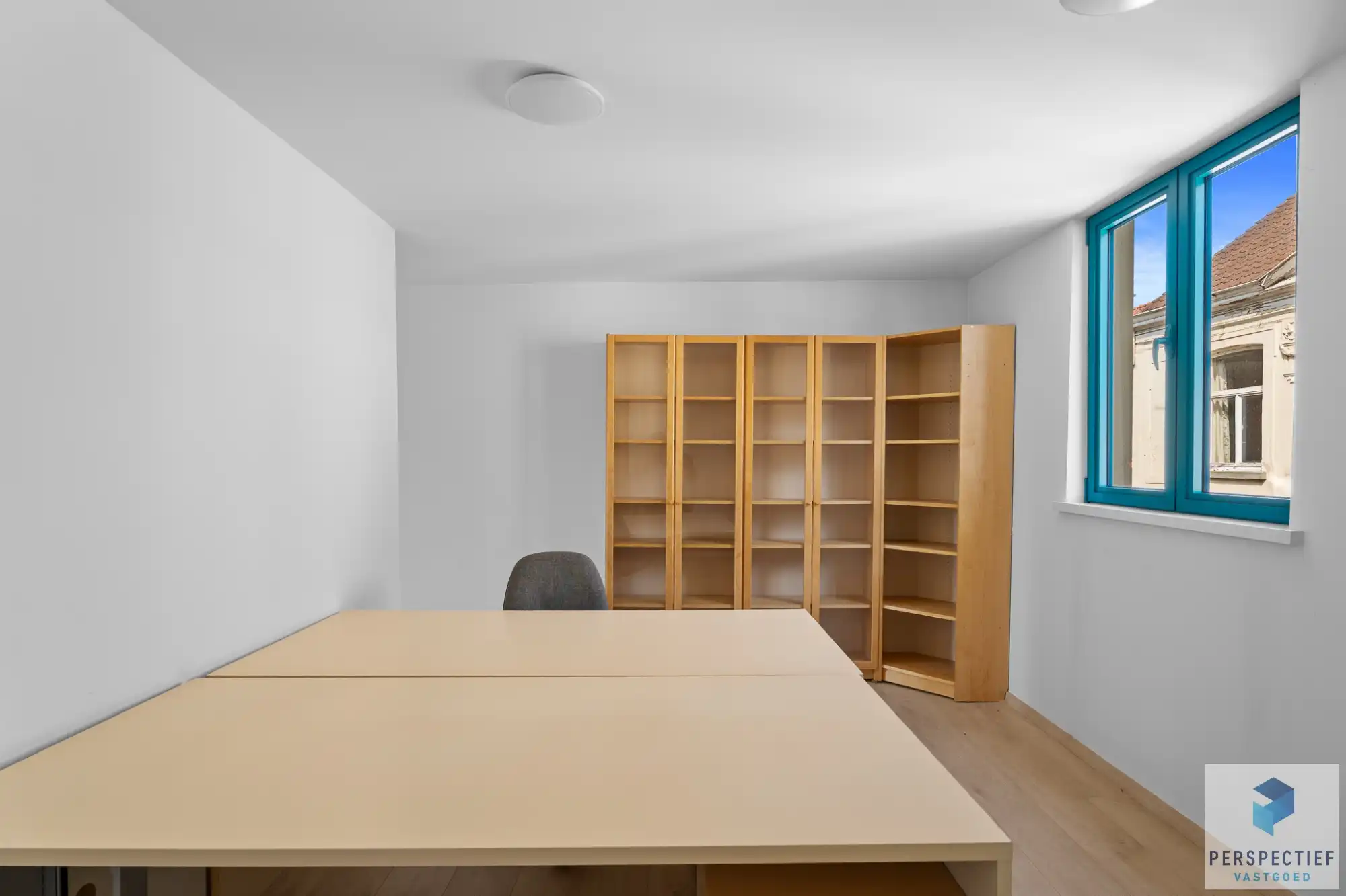 Veelzijdig handelshuis/kantoorgebouw foto 17