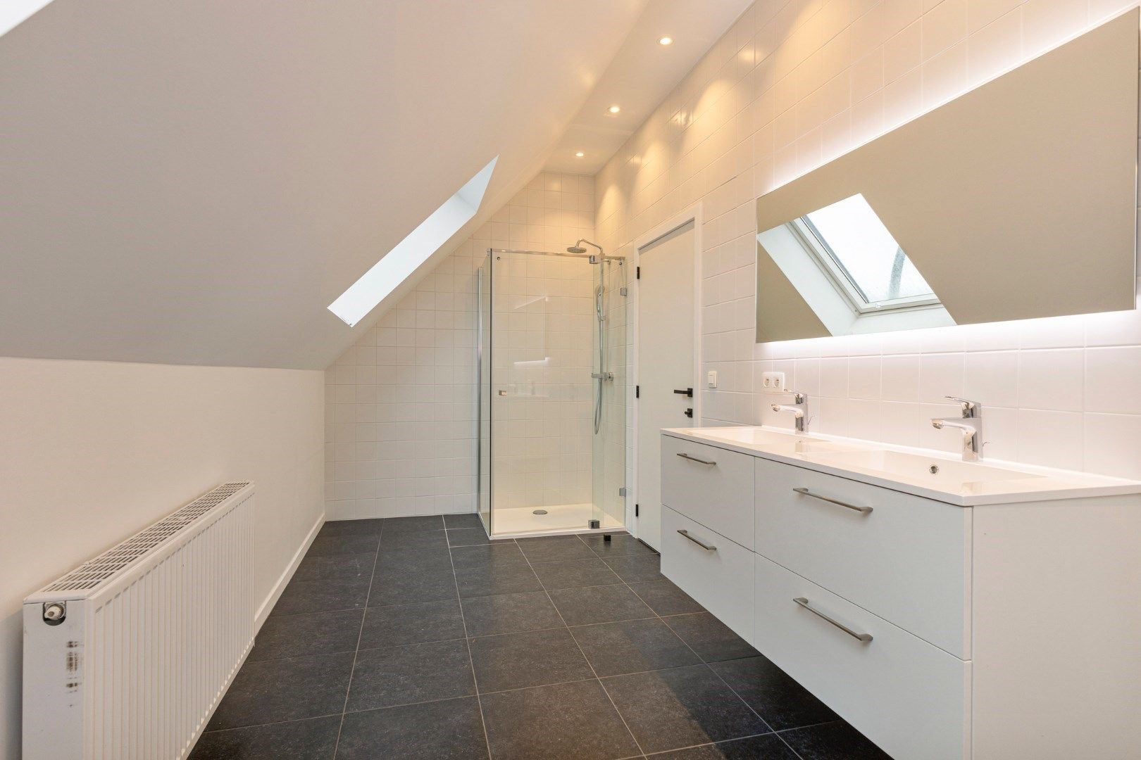 Prachtig gerenoveerde woning met 3 slaapkamers, 2 badkamers en een bewoonbare oppervlakte van 130m² foto 16