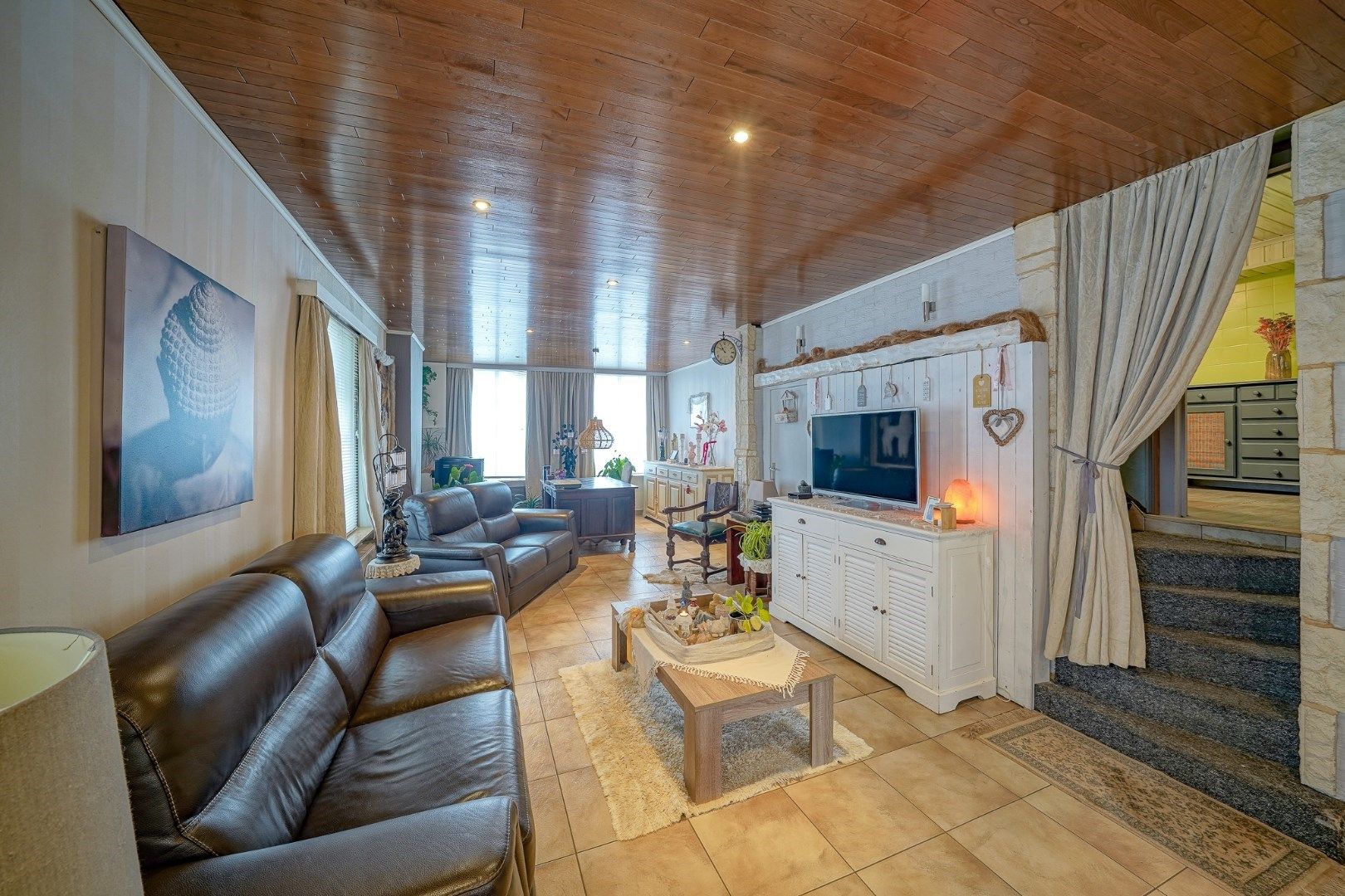 Ruime woning met drie slaapkamers - met loods/garage  foto 10