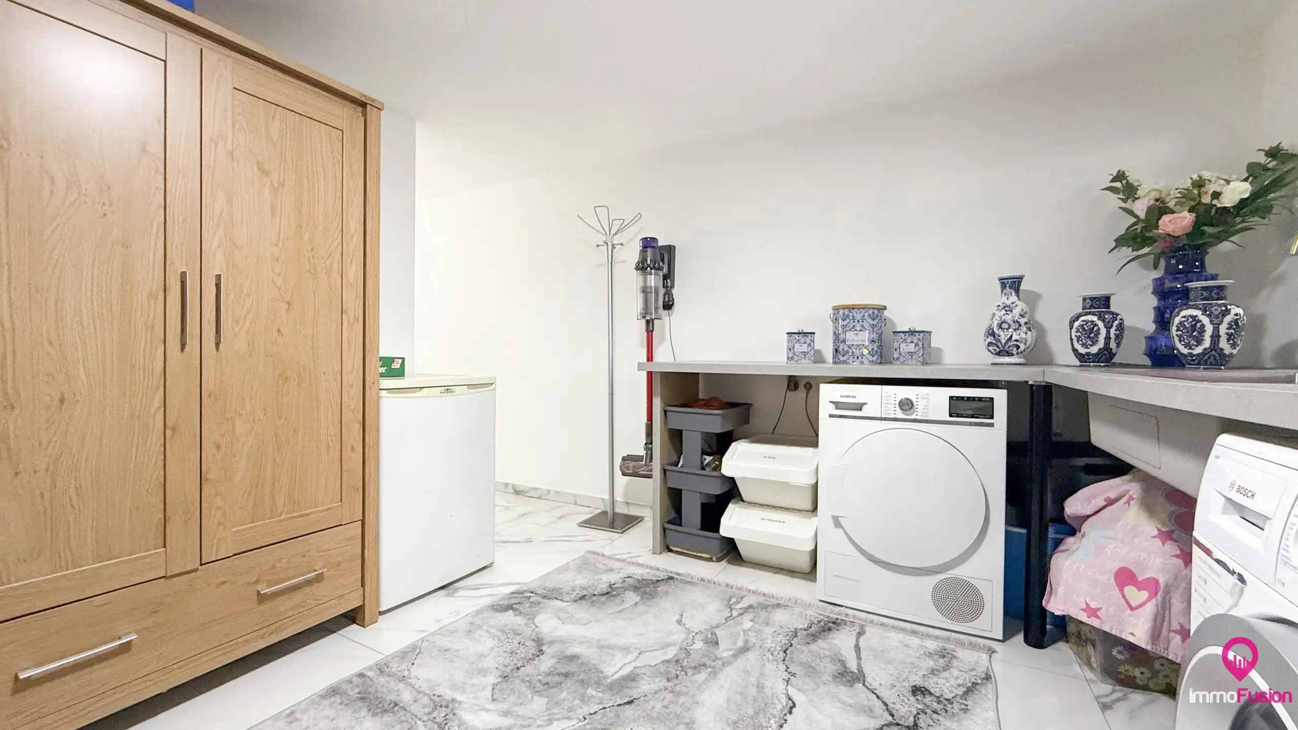 Ruime villa van 256m² met 6 slpks, garage en overdekt terras foto 20