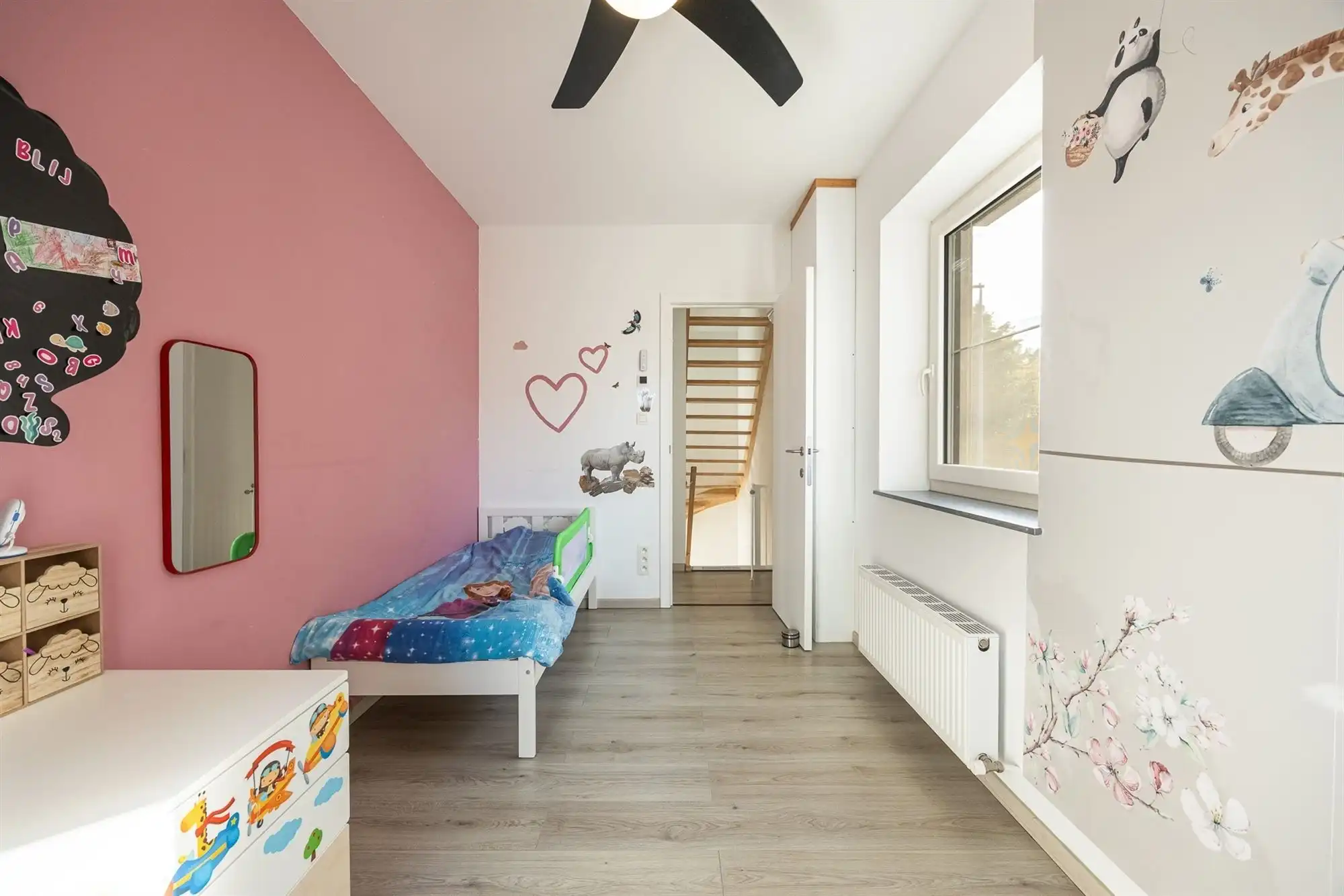 Energiezuinige gezinswoning met 4 slaapkamers en tuin foto 13