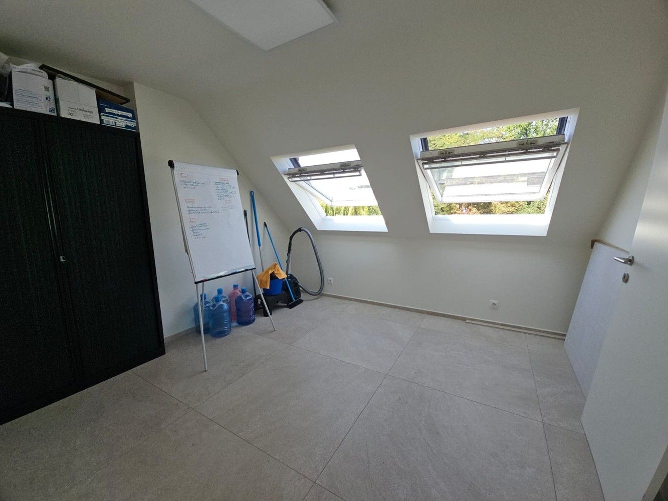 Recent, lichtrijk appartement met 2 terrassen foto 8