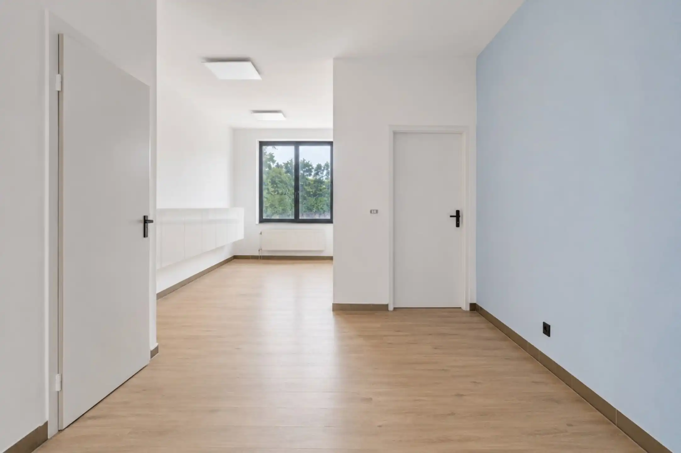 Gelijkvloerse handelsruimte op commerciële toplocatie foto 6