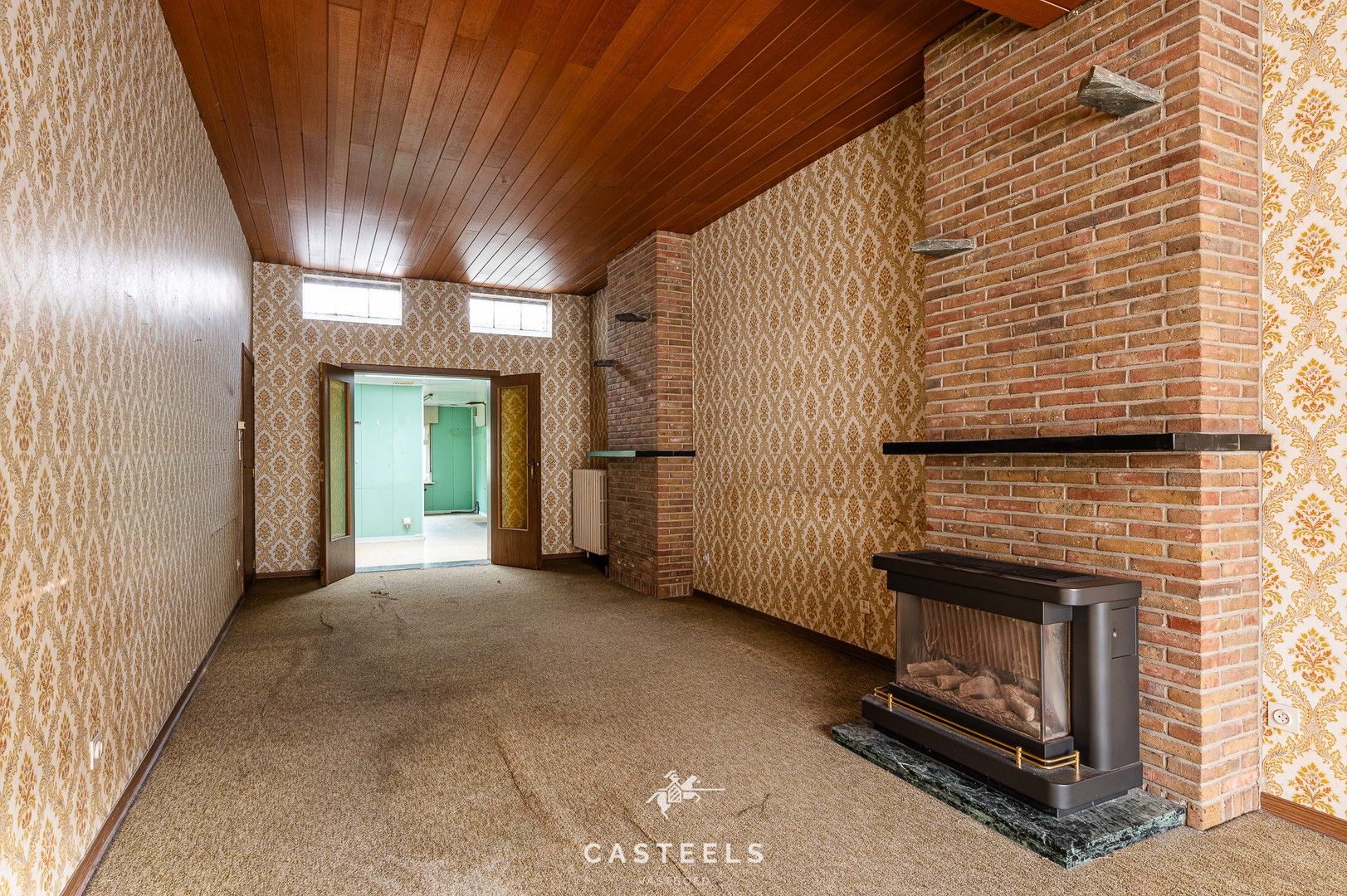 Ruime, te renoveren woning te koop in Gent foto 3