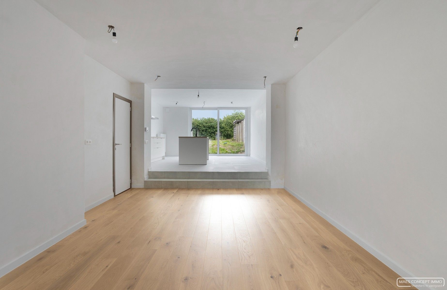 Gerenoveerde woning te koop te Vichte met uitweg foto 2