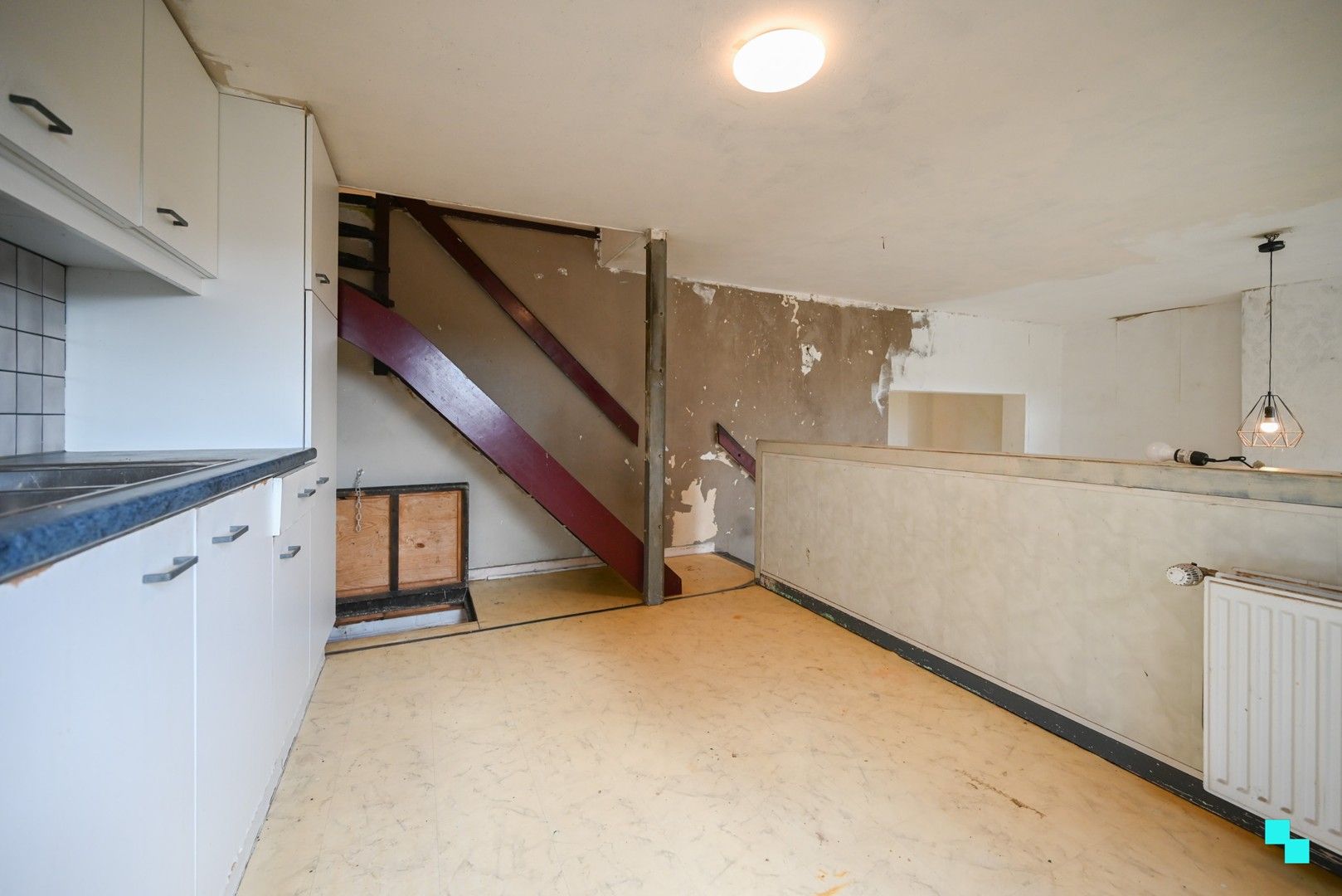 Te renoveren eengezinswoning gelegen op een perceel van ca. 300 m² foto 12