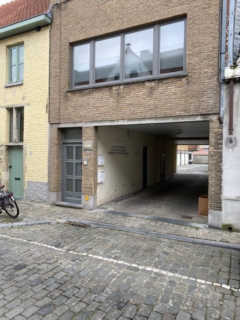 ()=>{if(producerUpdateValueVersion(node),producerAccessed(node),node.value===ERRORED)throw node.error;return node.value} Visspaanstraat 19 - 8000 Brugge