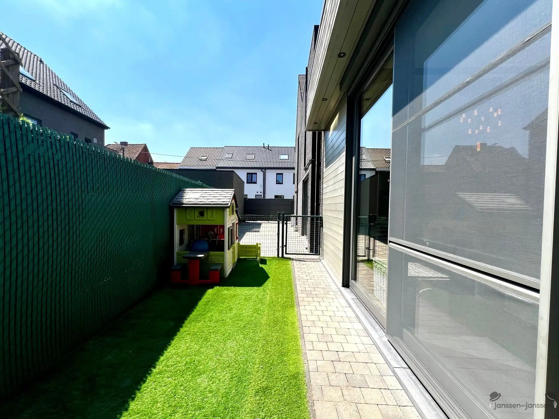 Topwoning voorzien van alle comfort  foto 12