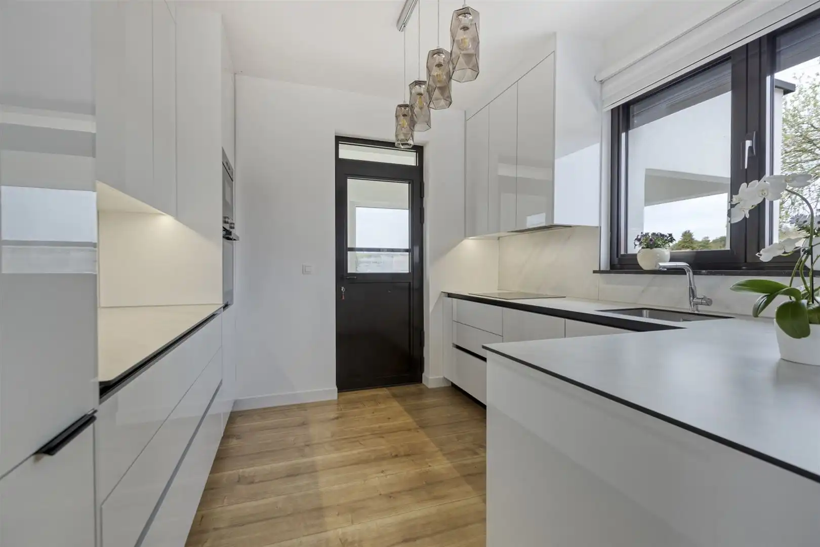 TE KOOP: Gerenoveerde woning met 3 slaapkamers te Houthalen! foto 10