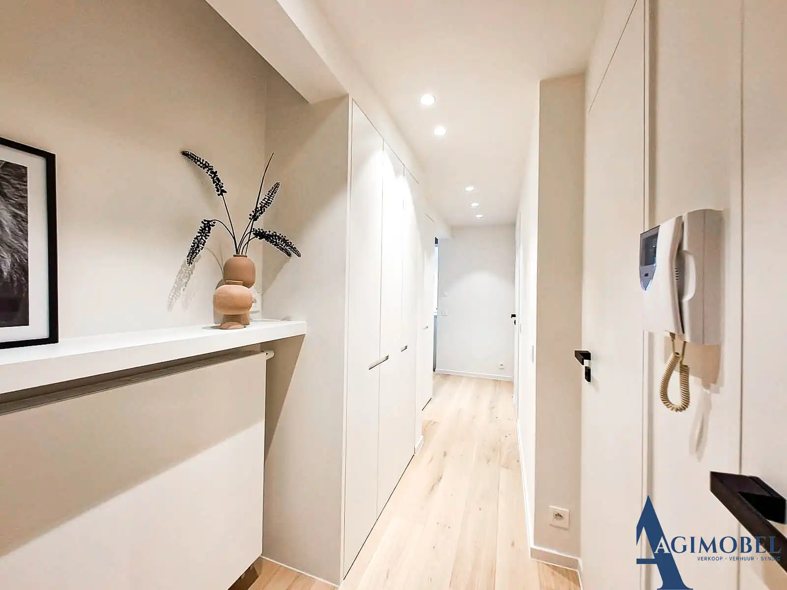 Hypermodern  hoek appartement met twee slaapkamers foto 4