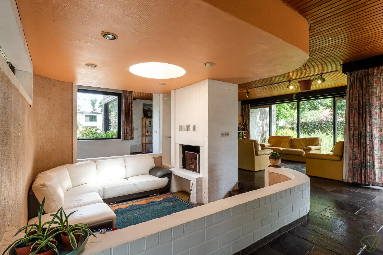 Modernistische villa met praktijkruimte en zuidwestgerichte tuin op riant perceel in Lembeke foto 12