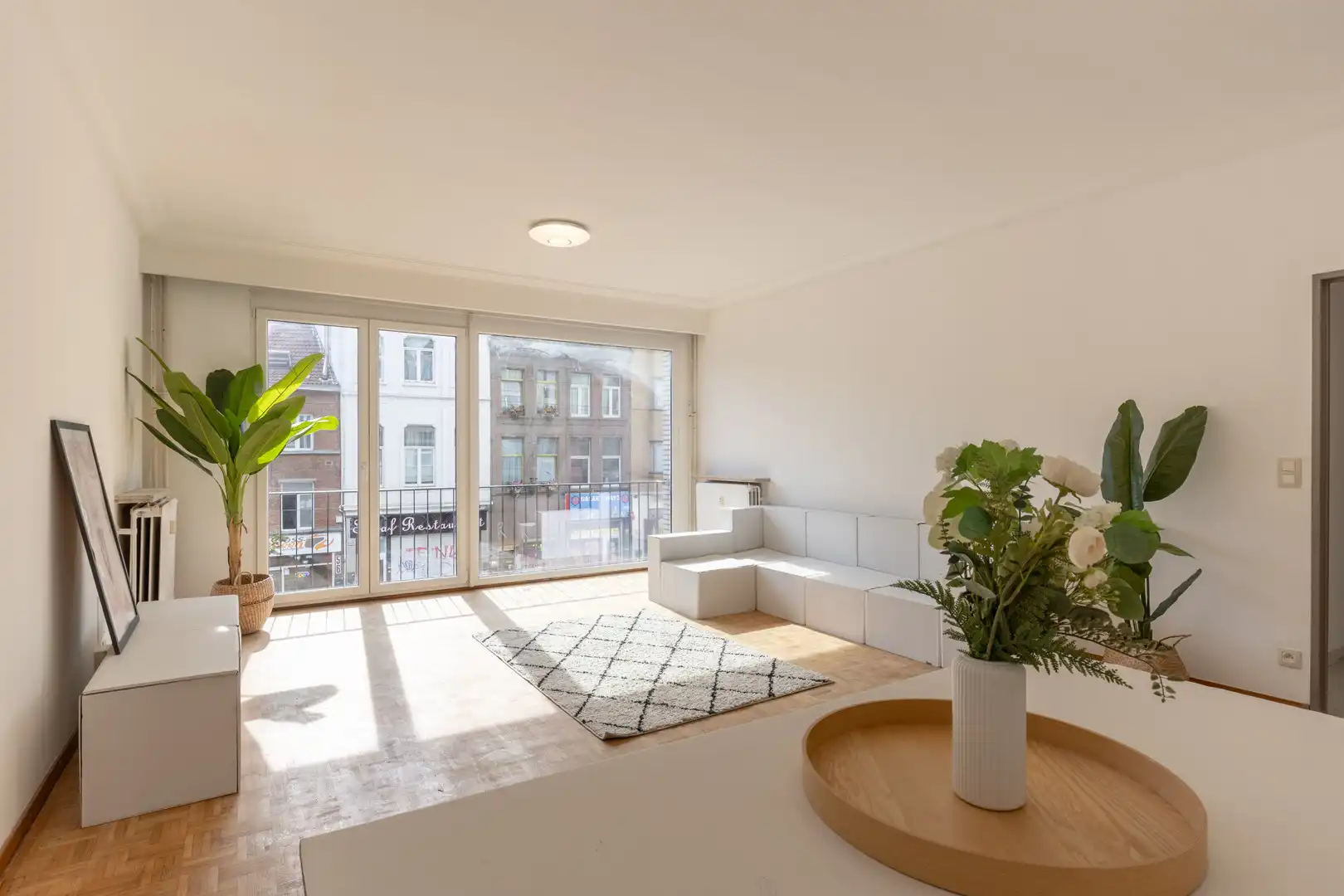 Ruim, instapklaar app met 2 slpk foto {{pictureIndex}}