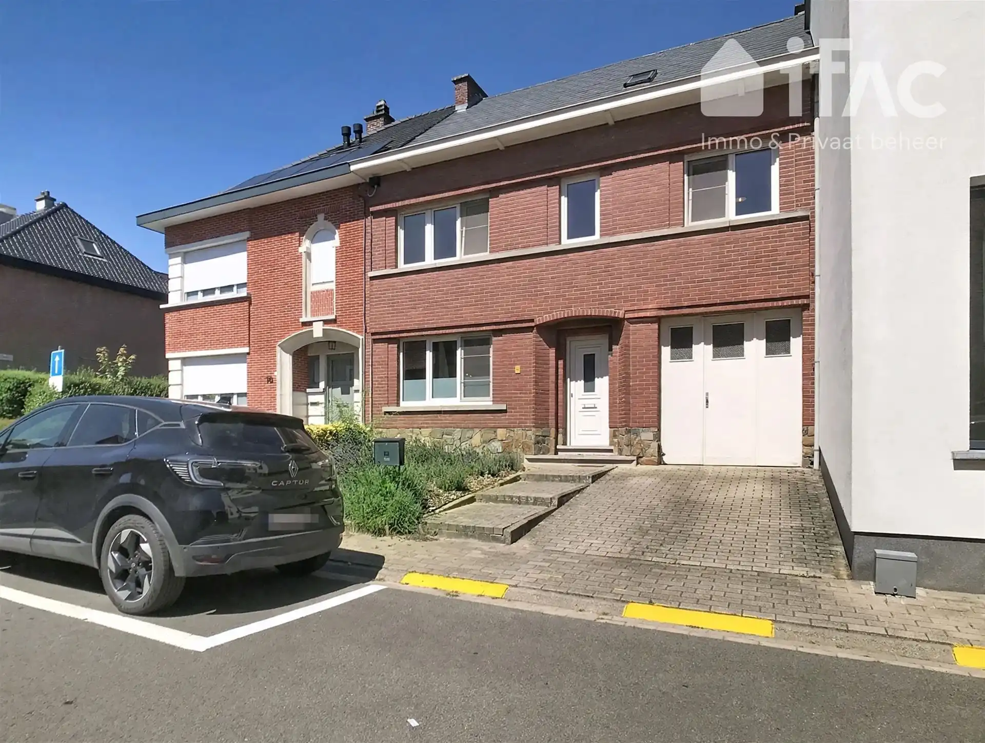 Hoofdfoto van de publicatie: Huis met 6 slaapkamers en tuin