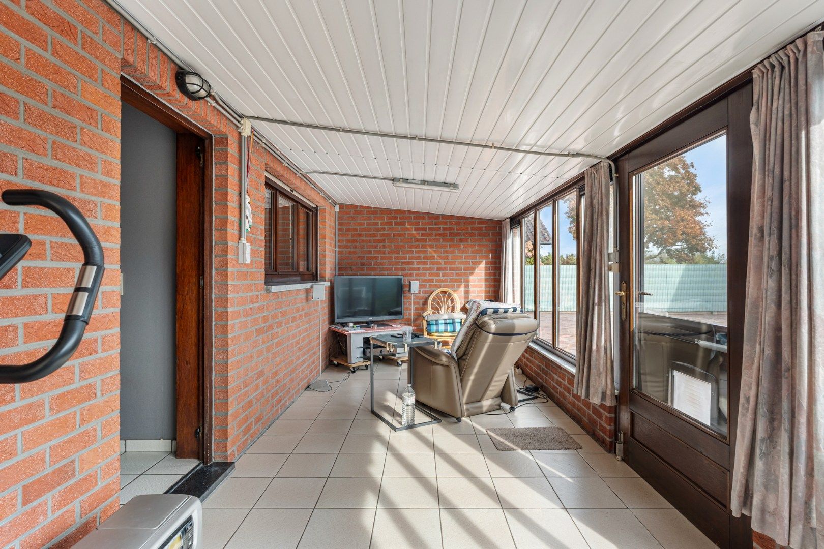 Verzorgde gezinswoning op een perceel van 9a08ca, gebouwd in 1988 op een rustige locatie nabij het centrum van Neeroeteren!  foto 35