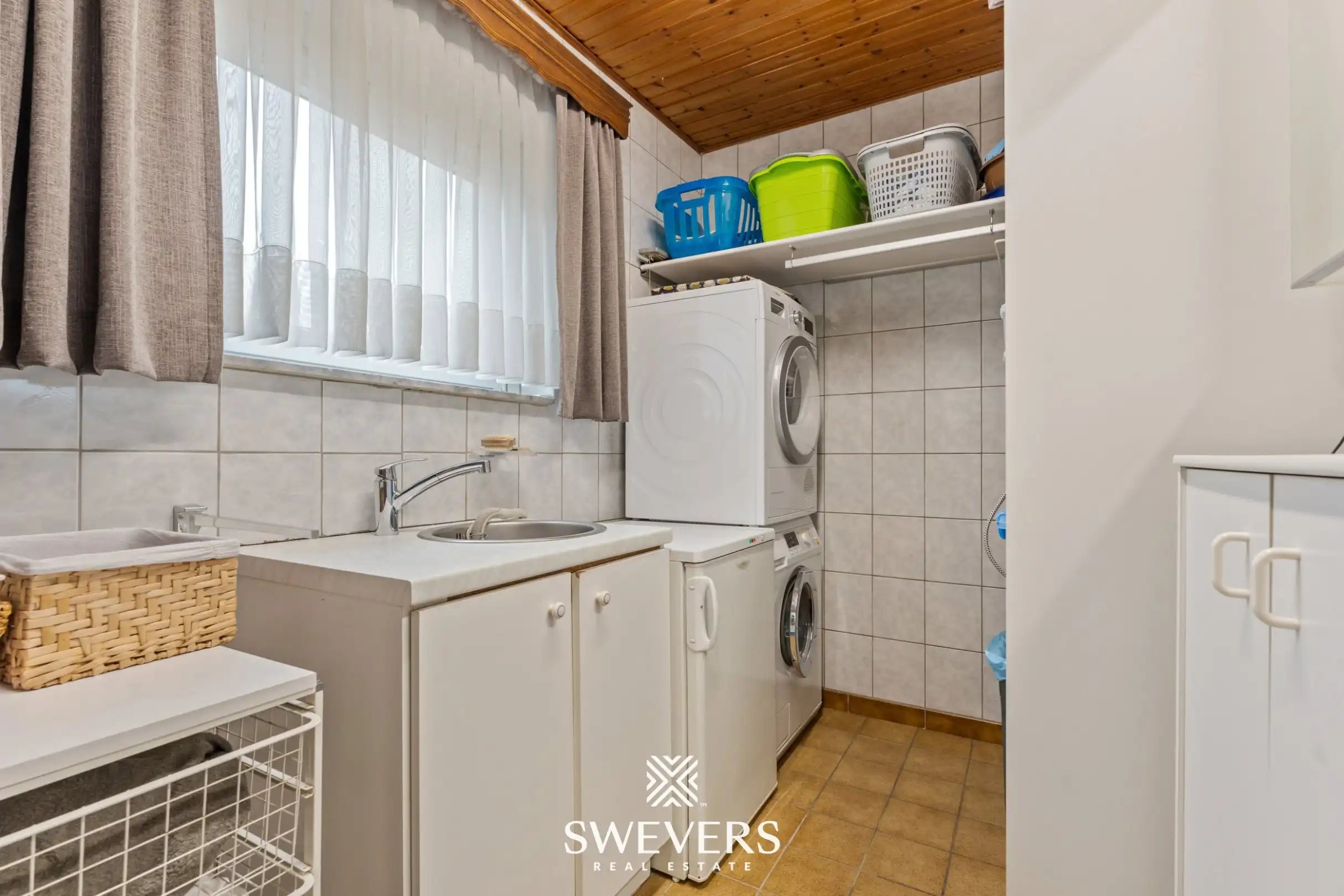 Royale kangoeroewoning met zwembad en dubbele garage foto 18