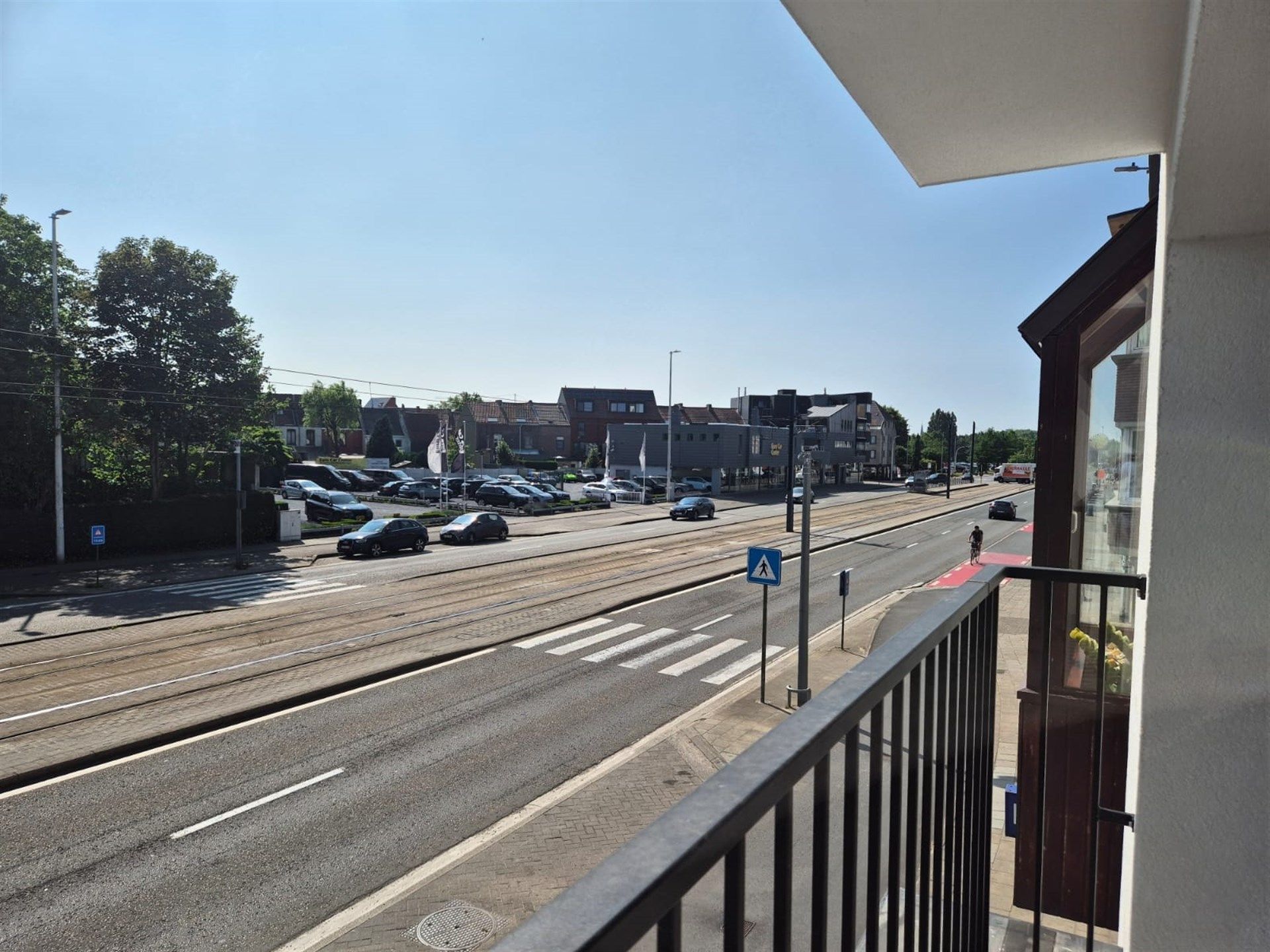 Instapklaar gerenoveerd appartement op gunstige locatie. foto 9
