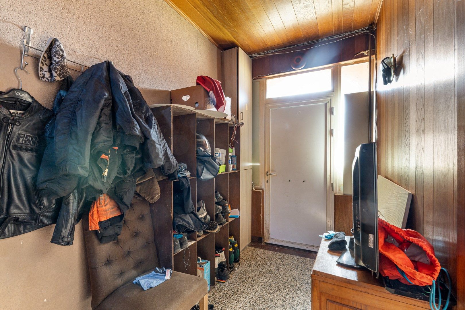 Halfvrijstaande woning op een perceel van 17a30ca met grote werkplaats van maar liefst 110 vierkante meter!  foto 11