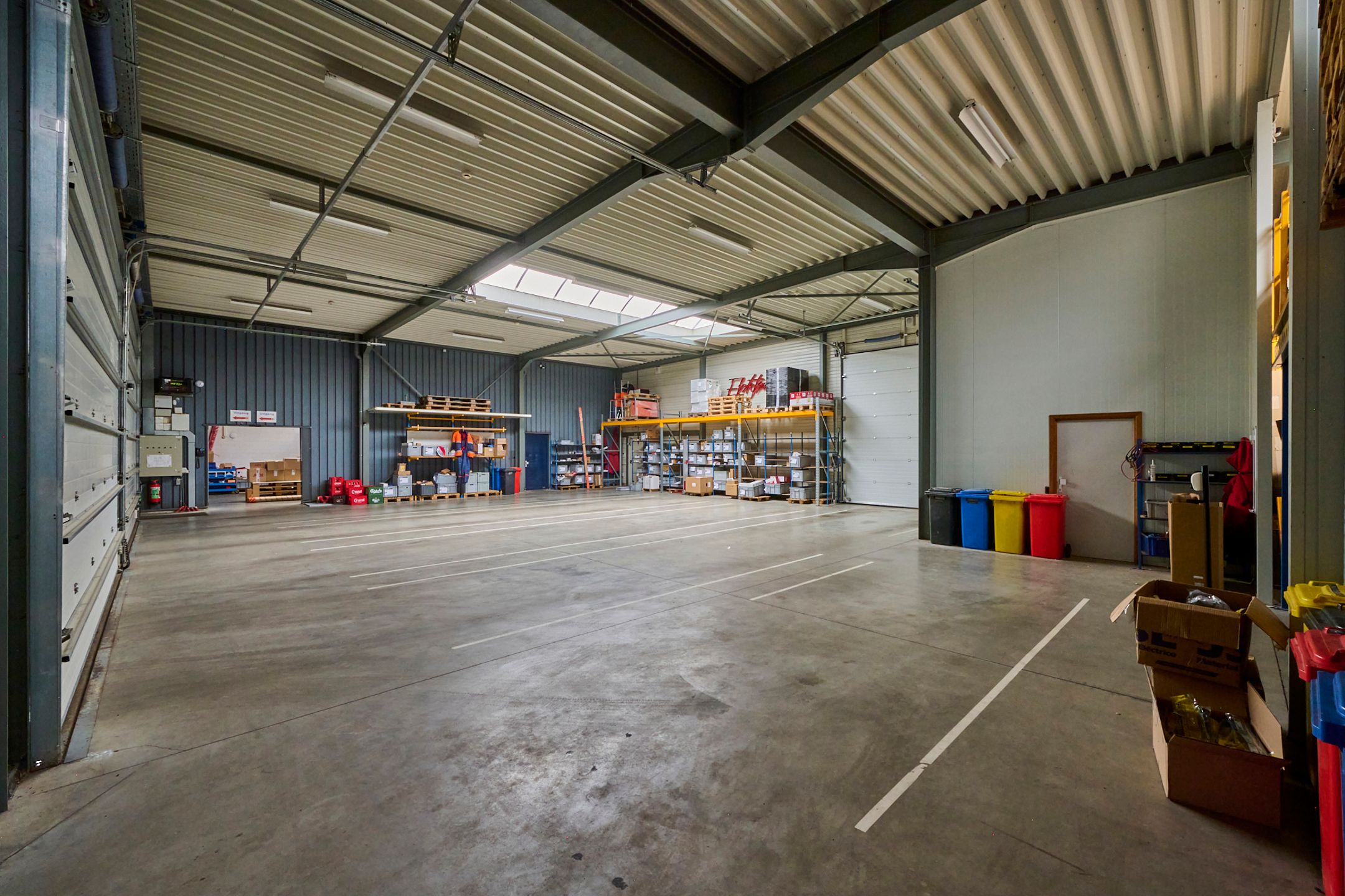 MULTIFUNCTIONEEL GEBOUW OP MOOIE ZICHTLOCATIE foto 2