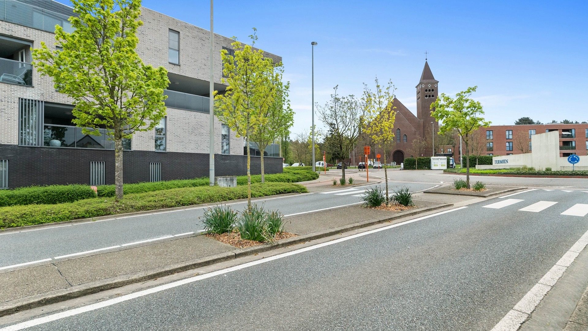 Modern appartement met 3 slpkrs en een terras van 24m2 tegen het centrum van Genk foto 3