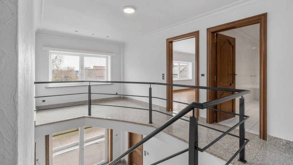 Bedrijfspand met optioneel woonst te huur in Dikkelvenne foto 21