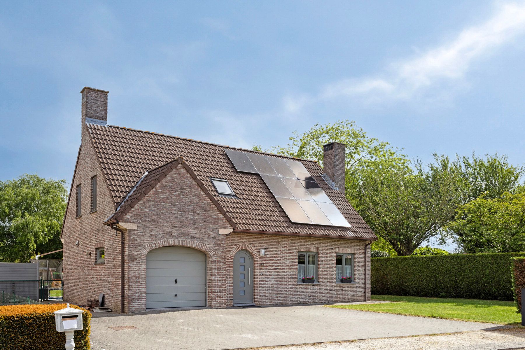 Charmante energiezuinige woning met grote tuin te Saintes foto 2