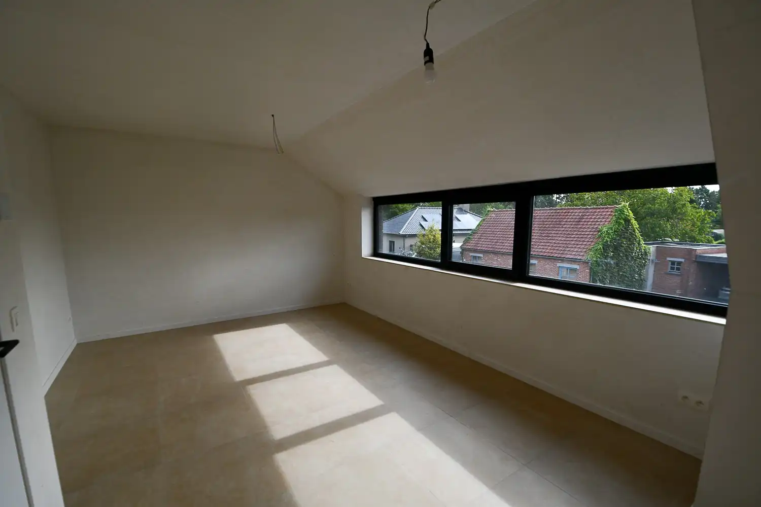 Instapklare nieuwbouwwoning met 4 slaapkamers en hoge afwerkingsgraad foto 15