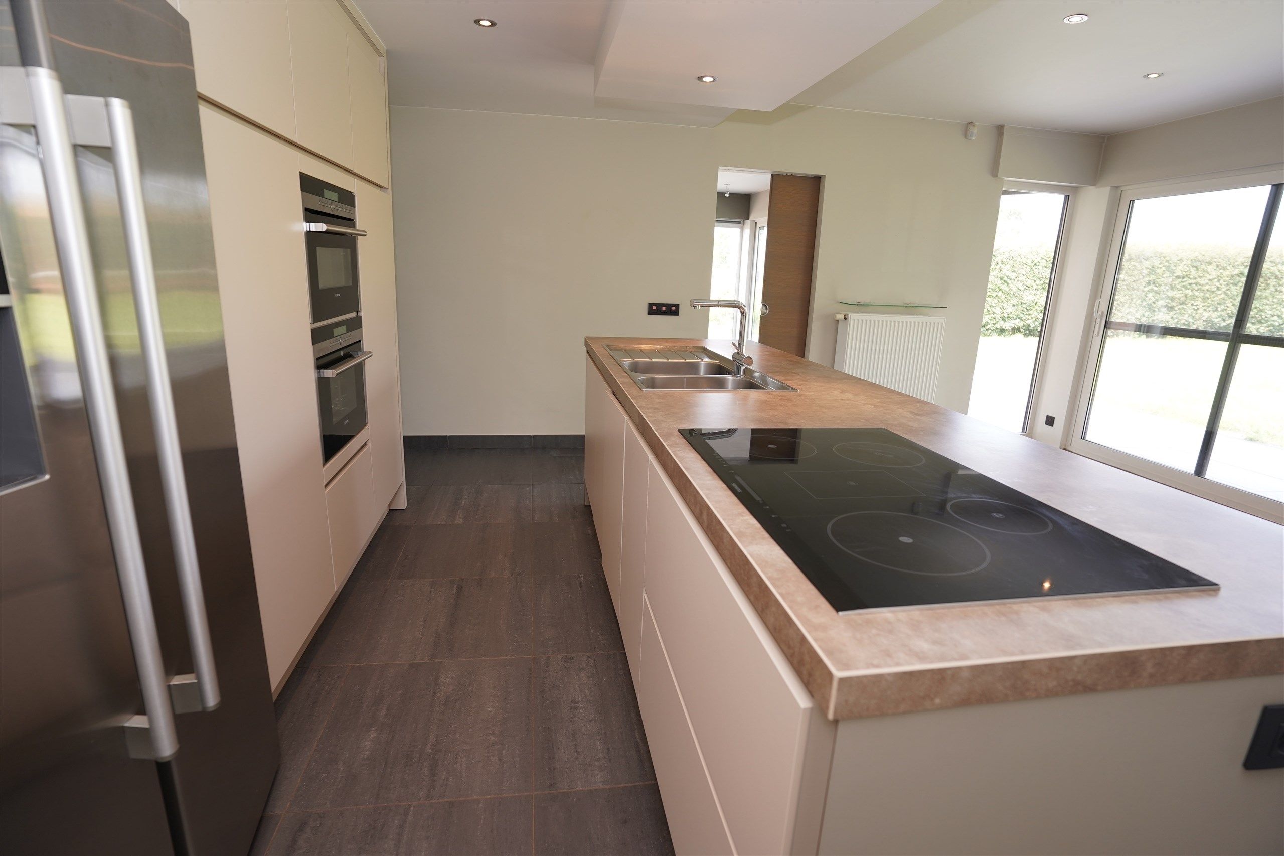 Bijzonder uime halfopen woning met Landelijke Rust op 954 m! foto 12