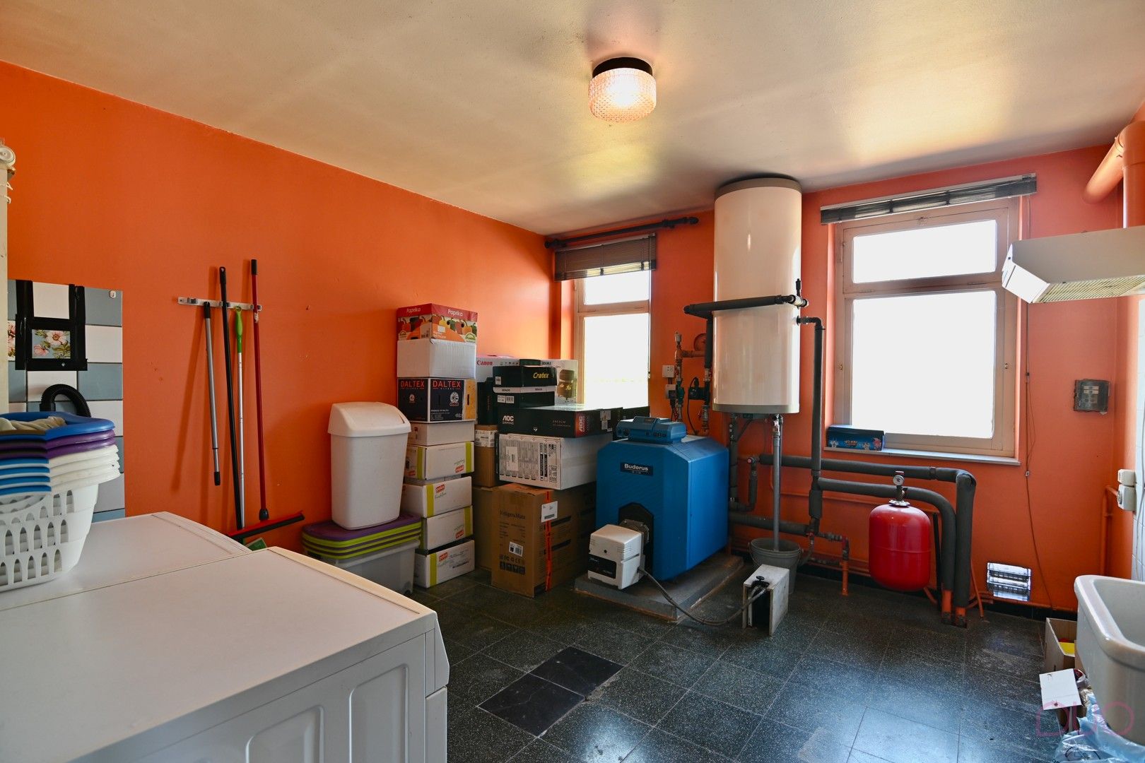 Knappe vrijstaande woning nabij het stadscentrum van Sint-Truiden met idyllische uitzicht en grote garage foto 21