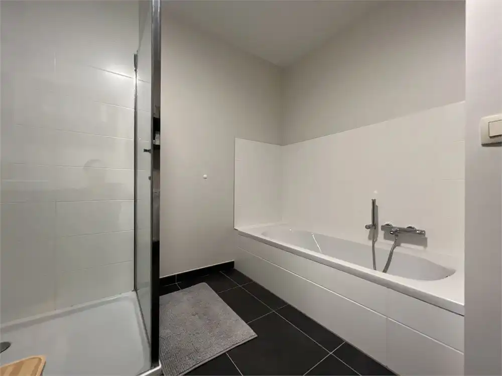 Lichtrijk duplex appartement (3 slpks).+ zonnig  terras foto 8