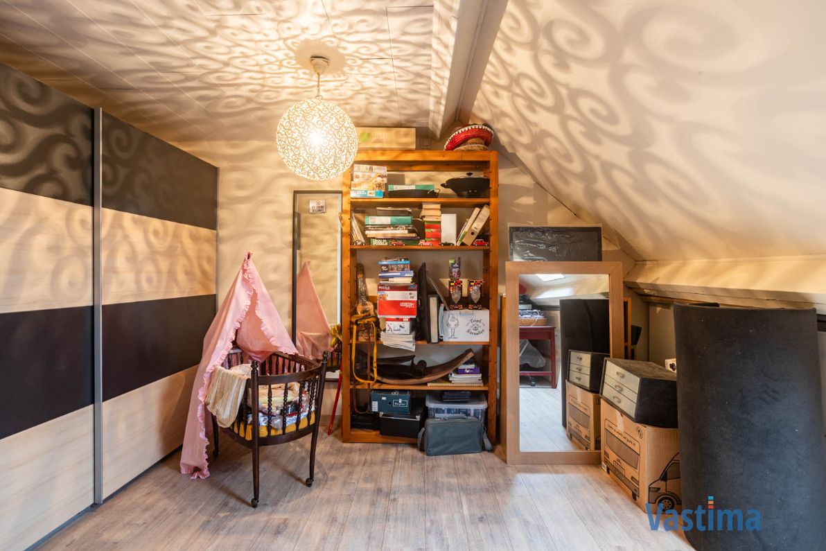 Instapklare woning met 3 slaapkamers, dubbele garage en grote tuin foto 18