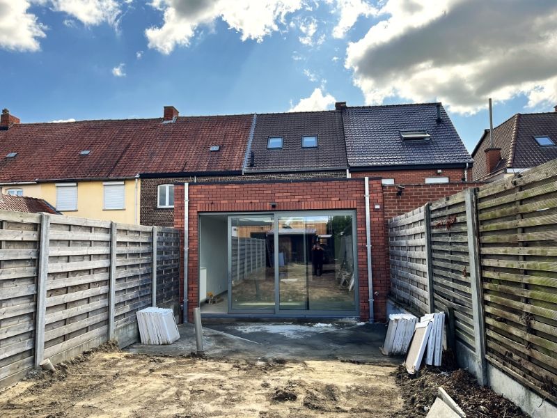 Gerenoveerde woning met tuin en garage! foto 22