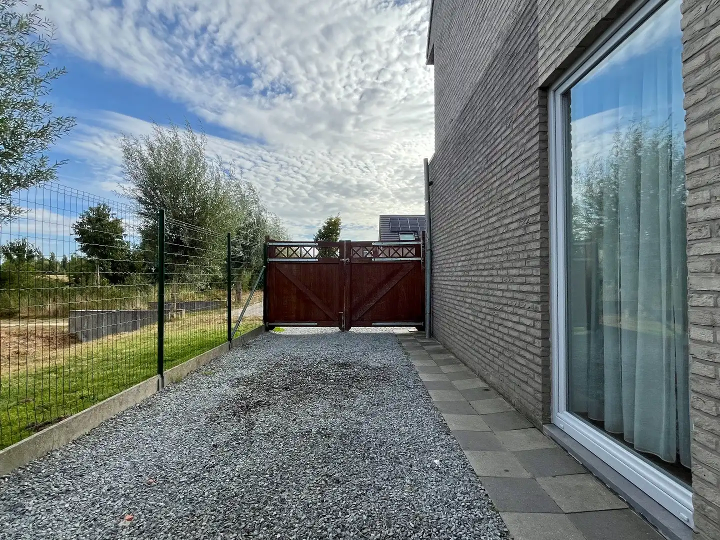 Recente woning te koop in Oostrozebeke met EPC A, 3 slaapkamers, veel parkeergelegenheid op een TOP ligging foto 14
