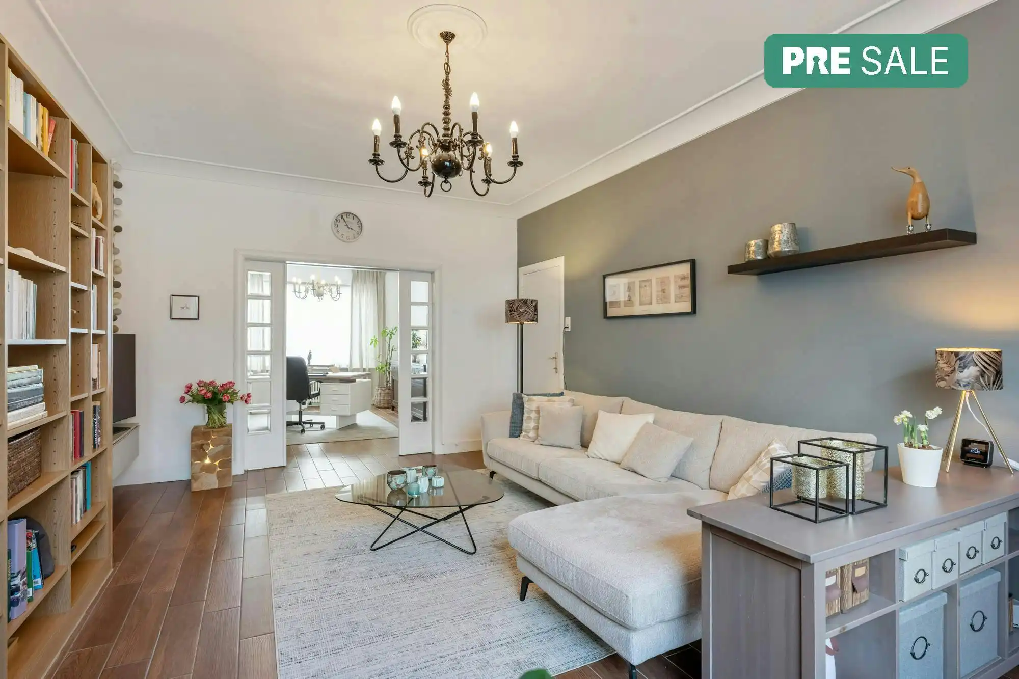 Verrassend ruime stadswoning met 5 slaapkamers en mooie tuin foto 2