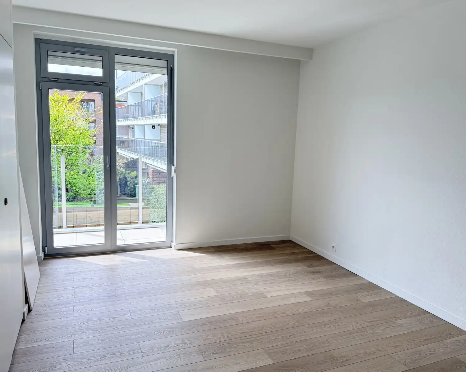 Berchem | Gerenoveerd 2 slpk app + terras  foto 11