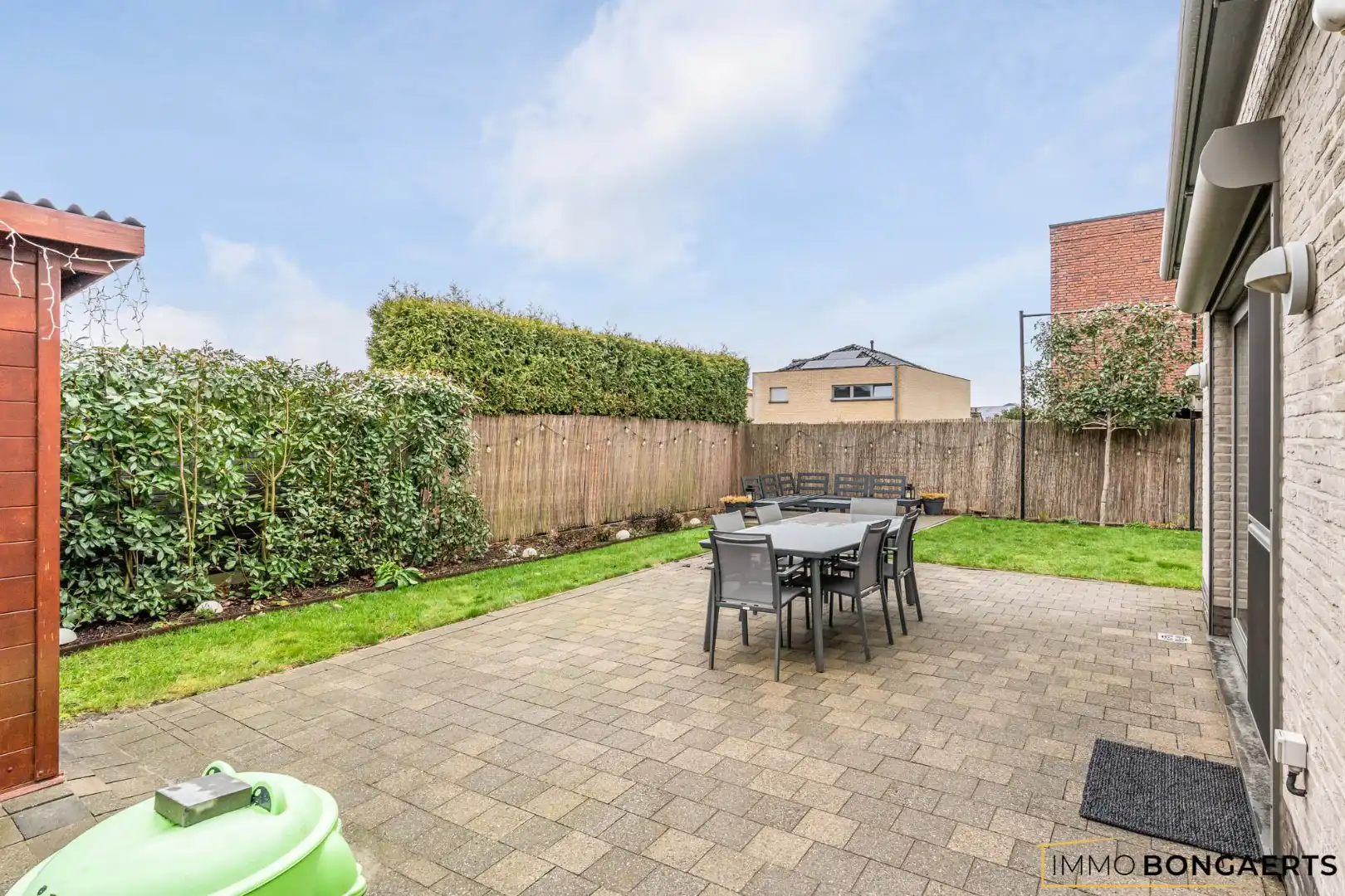 Ruime woning met 3 slaapkamers  foto 28