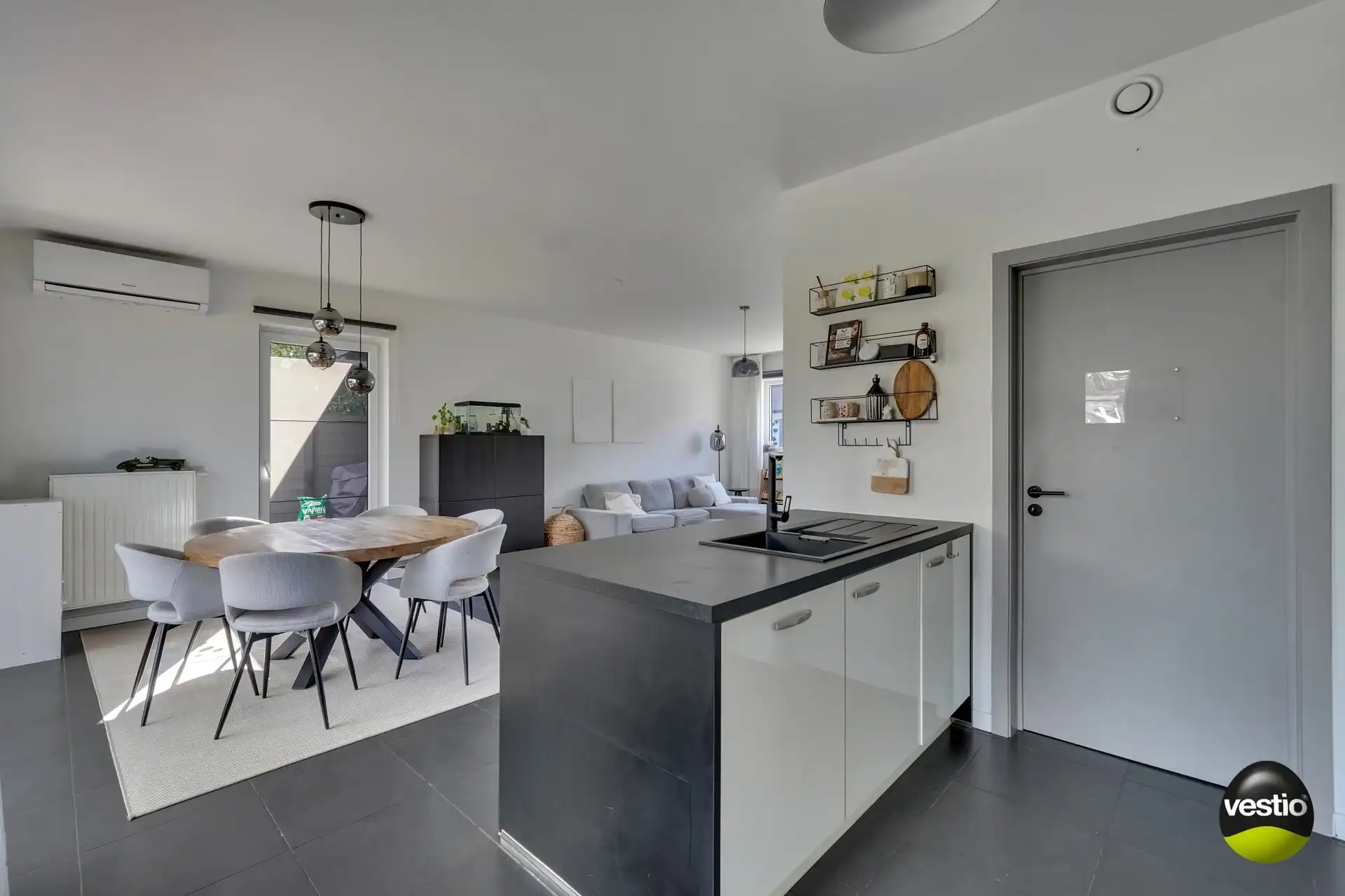 ENERGIEZUINIGE WONING MET 4 SLAAPKAMERS IN DOODLOPENDE STRAAT foto 11