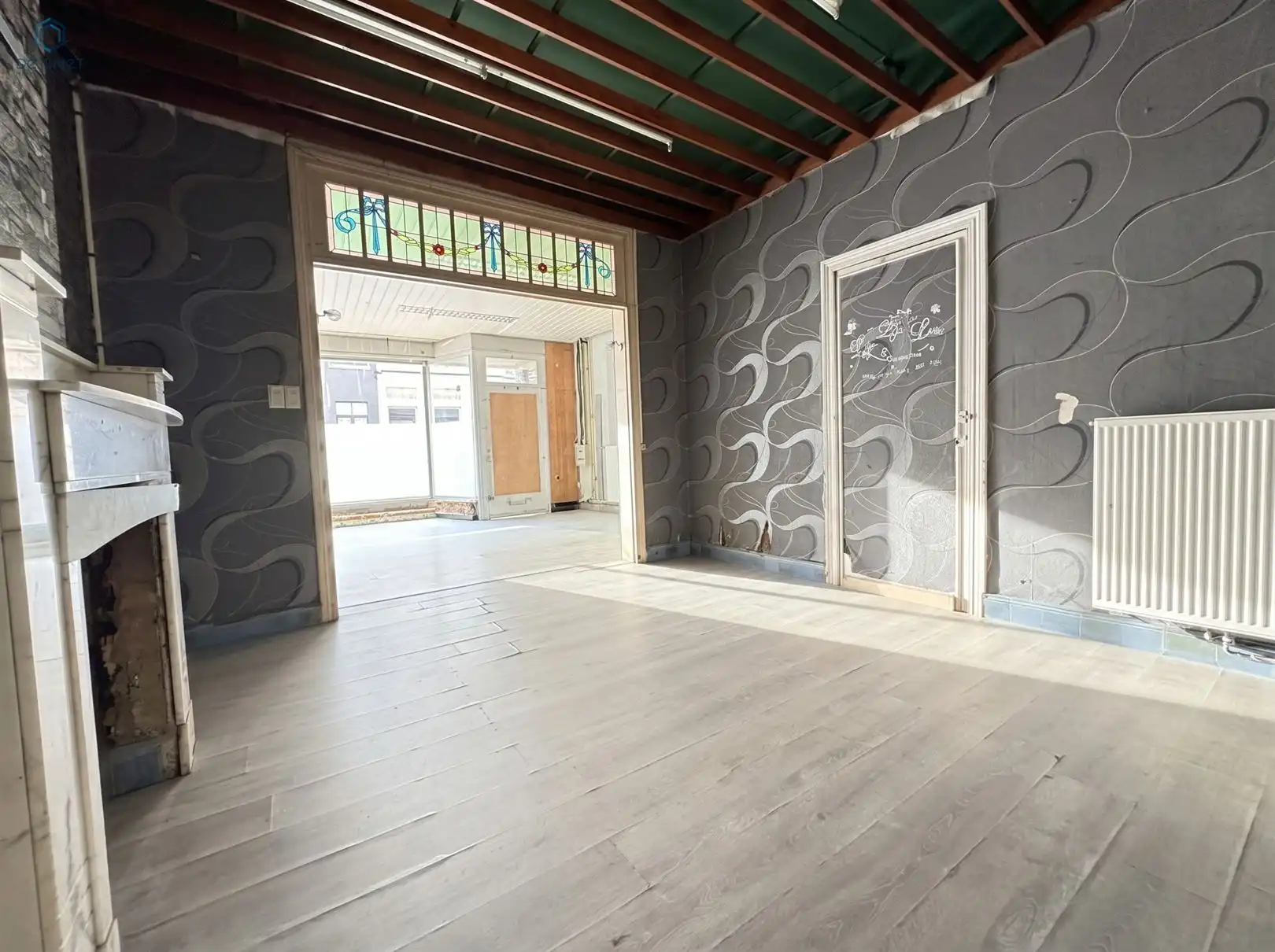 Verrassend ruime te verbouwen woning foto 5