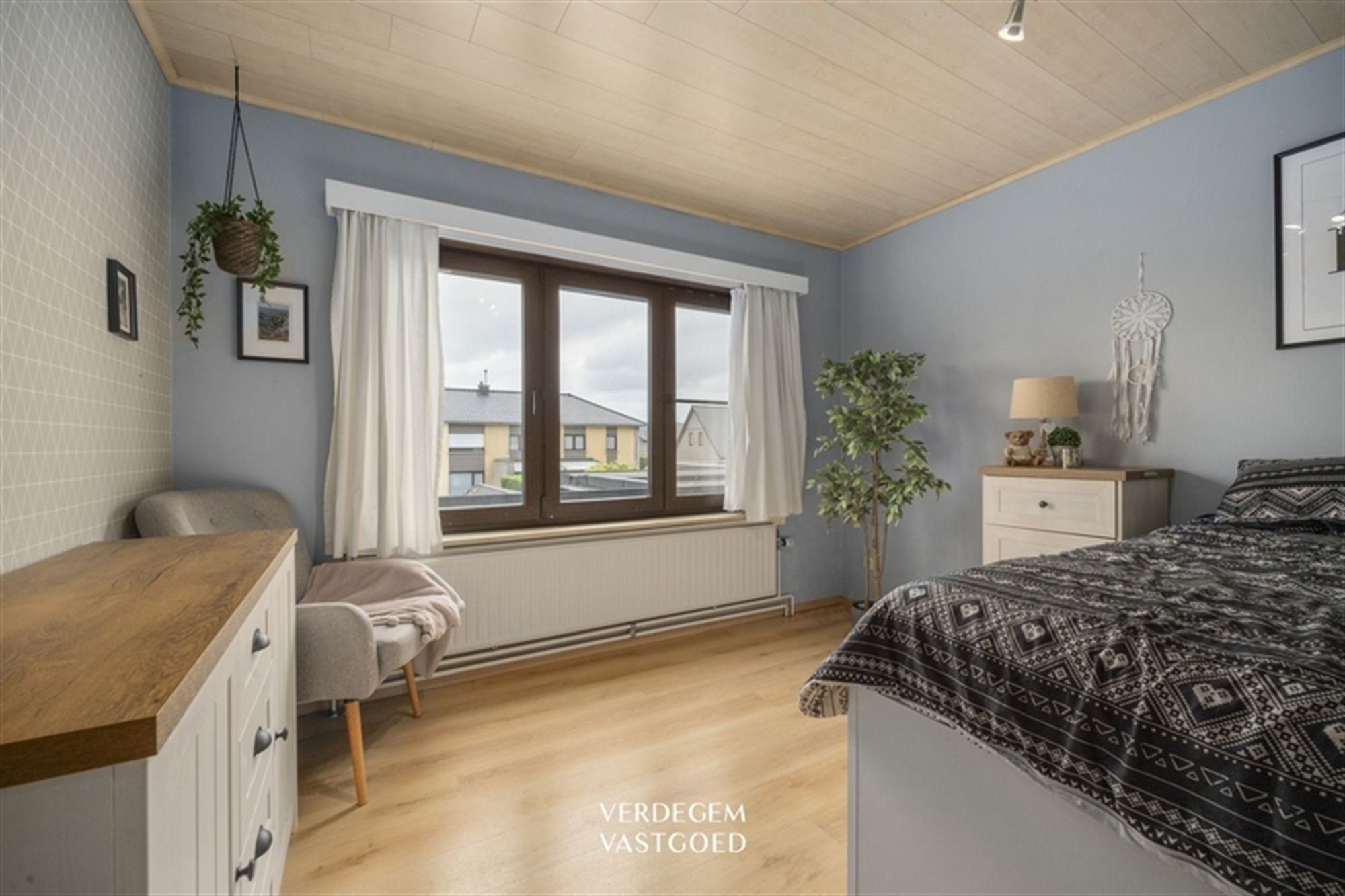 Verrassend ruime woning met 3+1 slaapkamers en heerlijke veranda foto 13