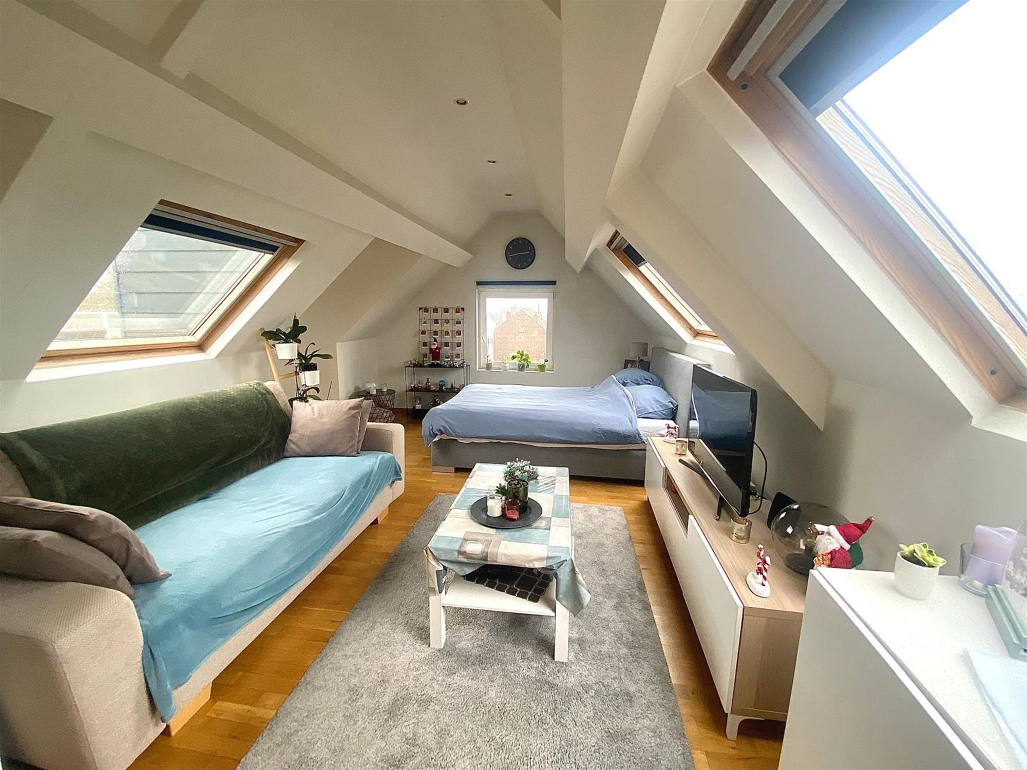 Prachtig appartement met drie ruime slaapkamers en twee terrassen foto 12