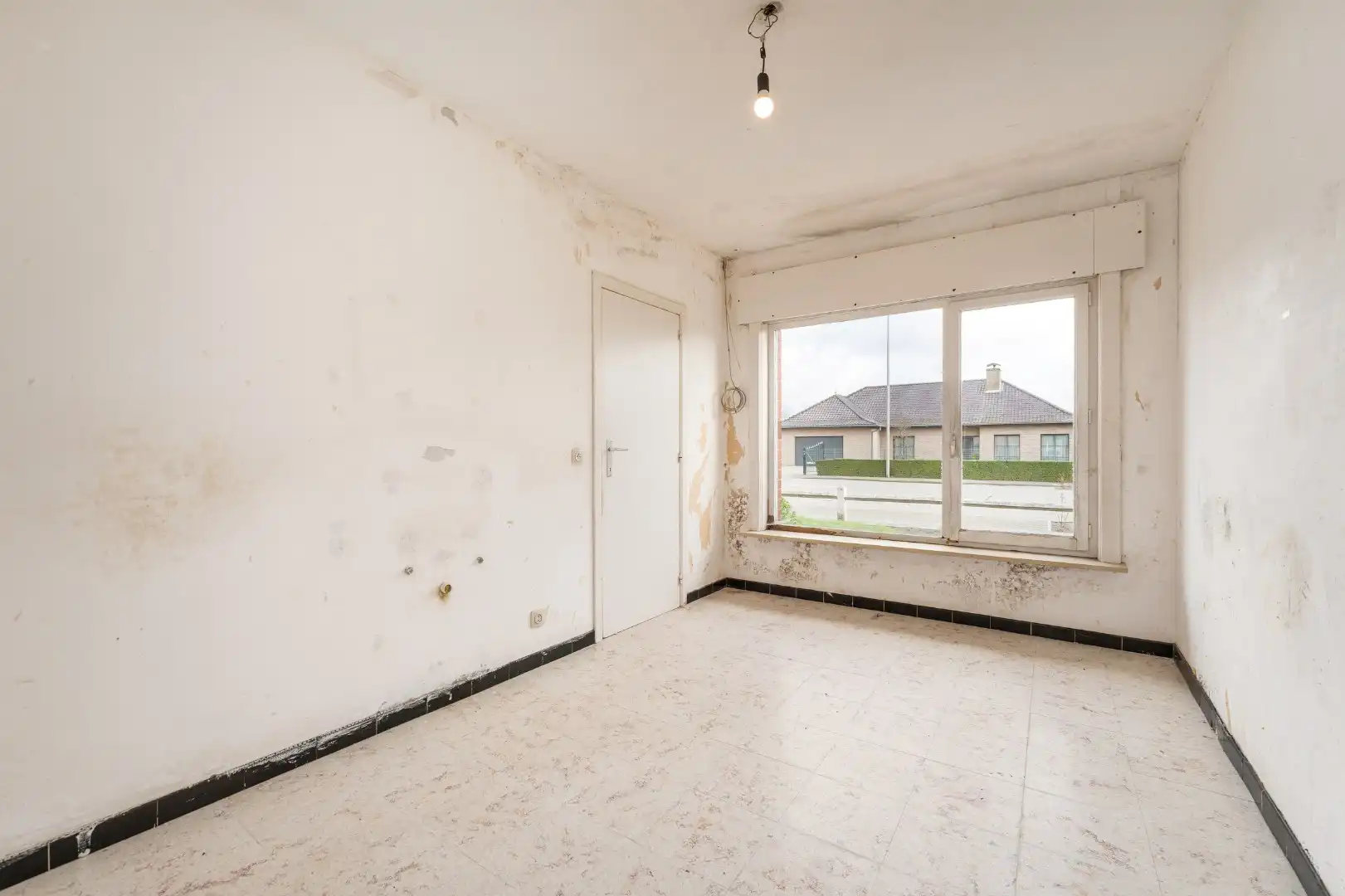 Halfopen blikvanger met grote tuin en 4 slaapkamers in rustige woonwijk in koekelare foto 14