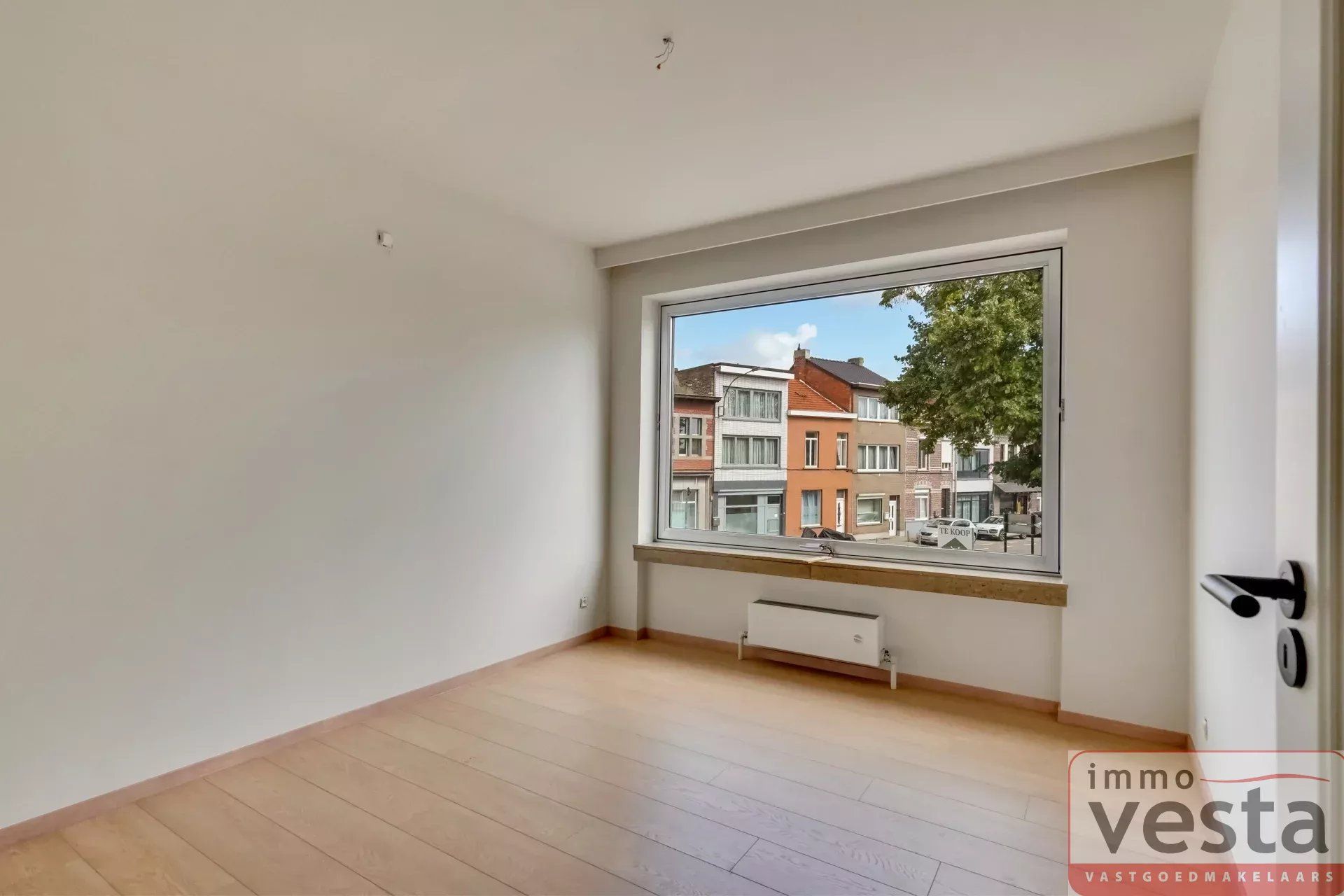 Te huur: opgeknapt appartement met 2 slaapkamers, autostaanplaats en berging foto 10