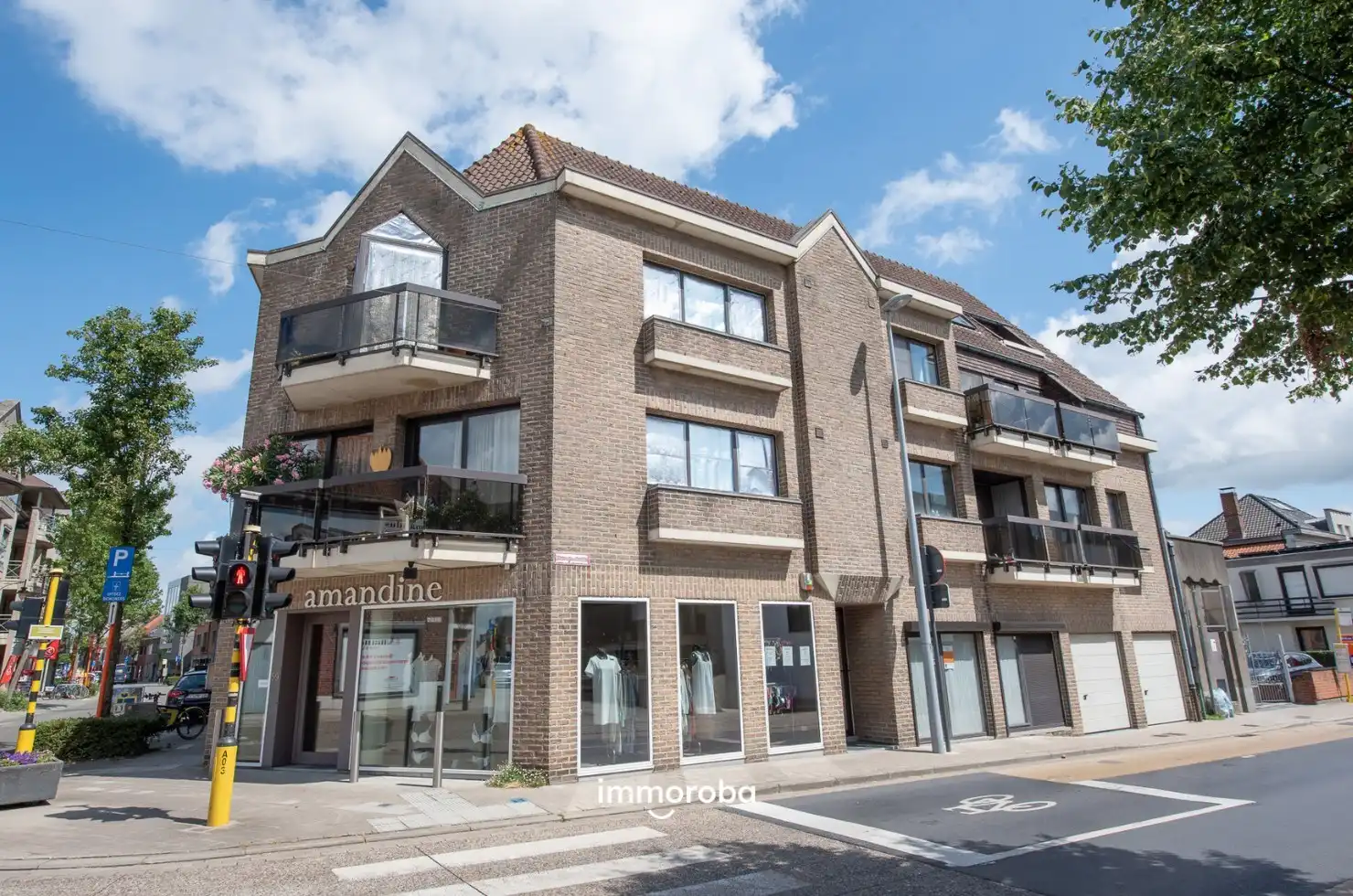 Hoofdfoto van de publicatie: Gezellig dakappartement TE KOOP met garage in het centrum van Deerlijk