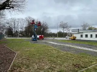 COMMERCIEEL PAND NABIJ DRUKKE VERKEERSADER TE HASSELT foto 9