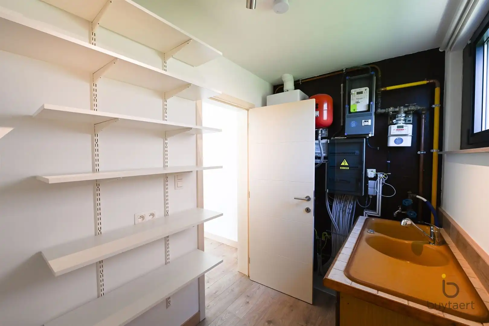 Gelijkvloerse woning met tuin te Schilde. foto 16