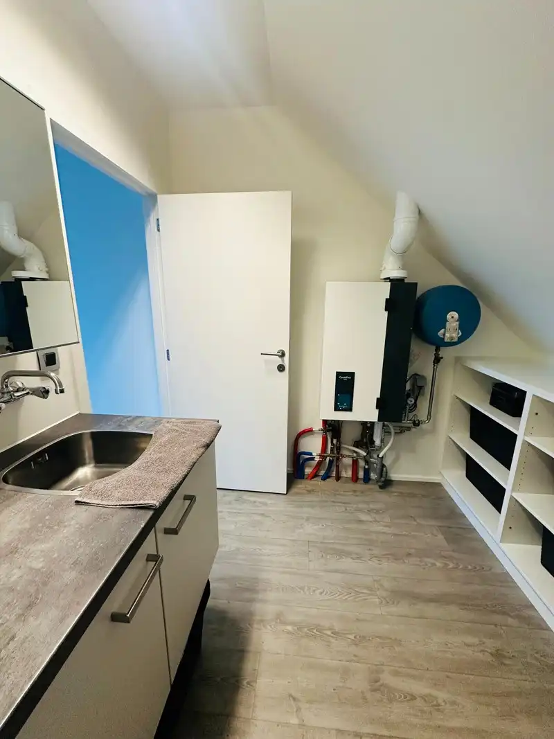 Stijlvol gerenoveerde woning op een strategische locatie foto 8