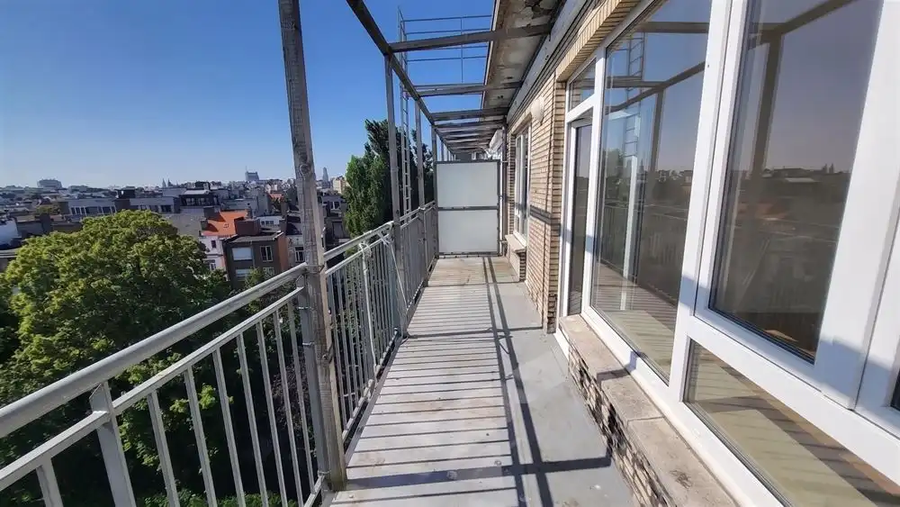Ruim appartement met terras + Optie aankoop garagebox foto 19