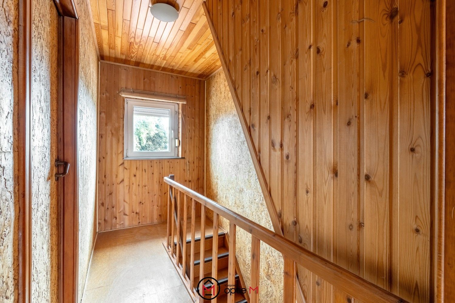 Te renoveren woning met zicht op uitgestrekte velden foto 14