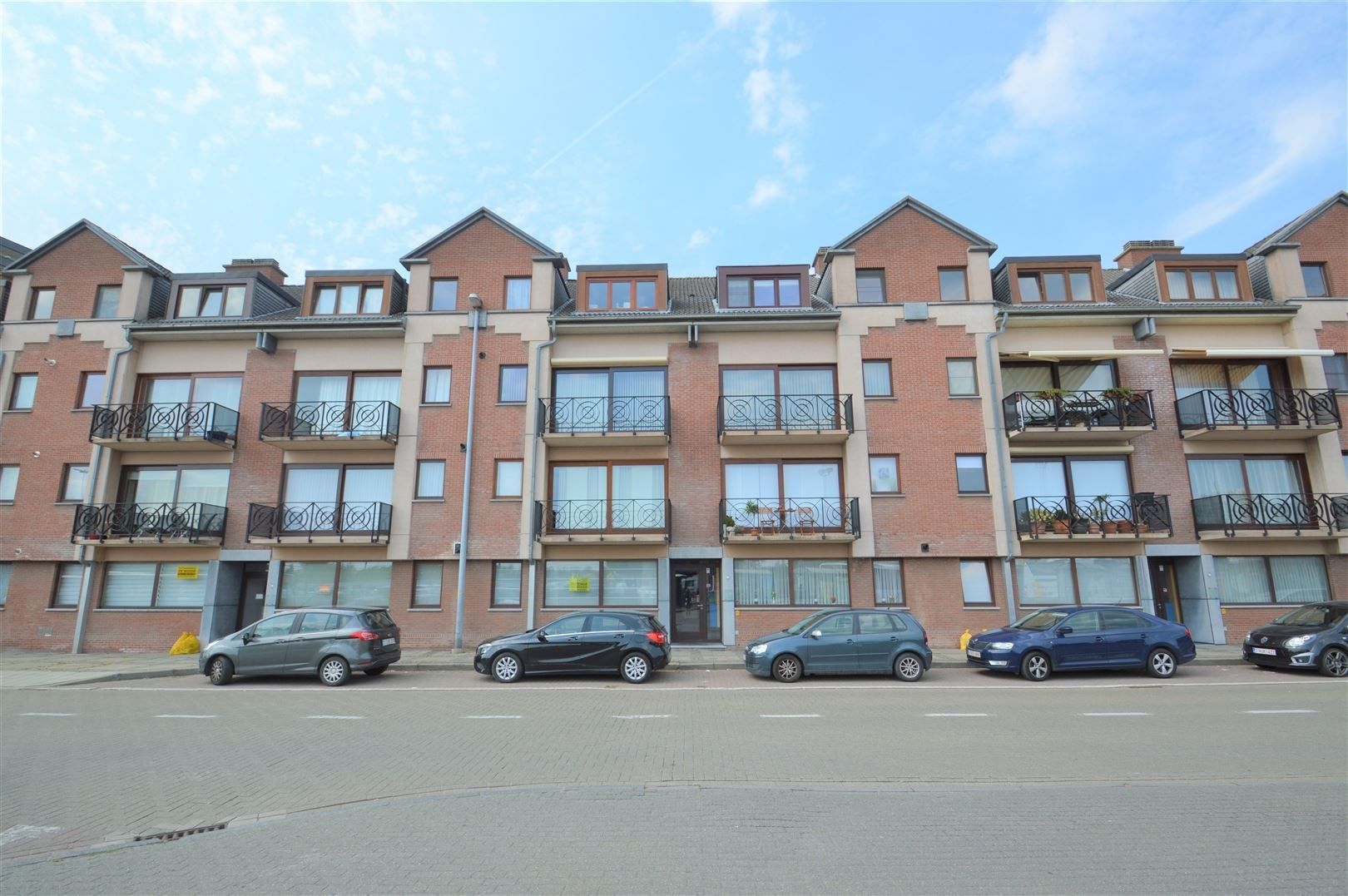 Appartement foto {{pictureIndex}}