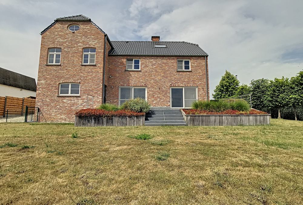 Villa te huur foto {{pictureIndex}}