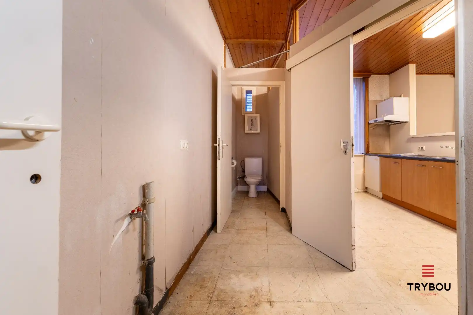 Ruime hoekwoning met tuin te Houthulst foto 12